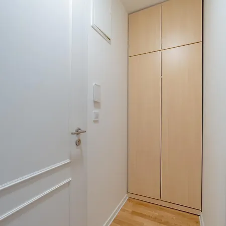 Apartament Cobblestone By Rentez *