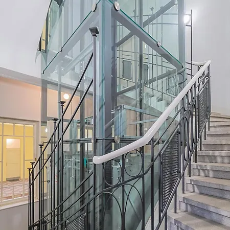 Cobblestone By Rentez Apartament Praga